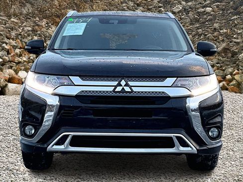 Used 2020 Mitsubishi Outlander SE image 3