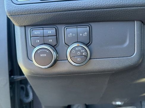 Used 2023 GMC Yukon Denali image 8