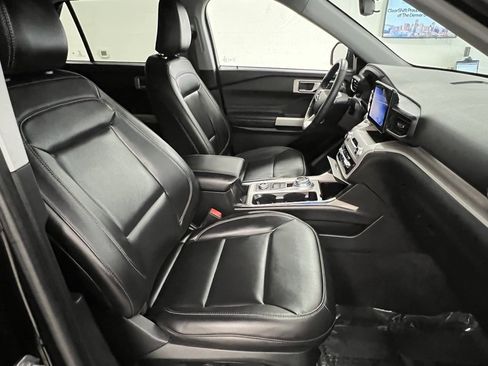 Used 2024 Ford Explorer XLT w/ Equipment Group 202A image 64