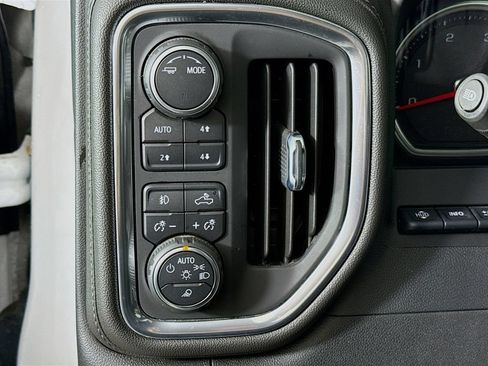 Used 2022 Chevrolet Silverado 2500 High Country w/ Z71 Off-Road Package AWD/4WD image 10