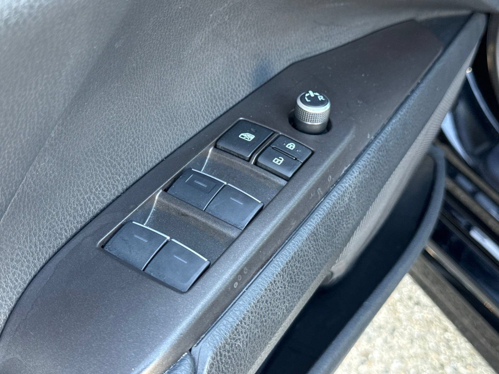 Used 2024 Toyota Camry XSE w/ Navigation Package FWD image 21