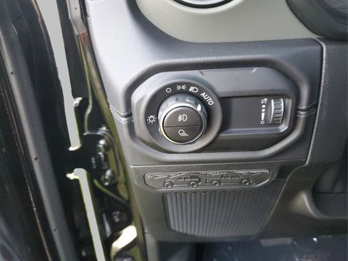 New 2025 Jeep Gladiator Mojave w/ Convenience Group image 28