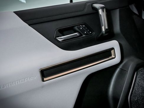 New 2025 GMC Hummer EV 2X image 5