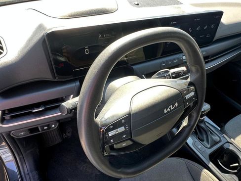 Used 2025 Kia K4 FWD image 9