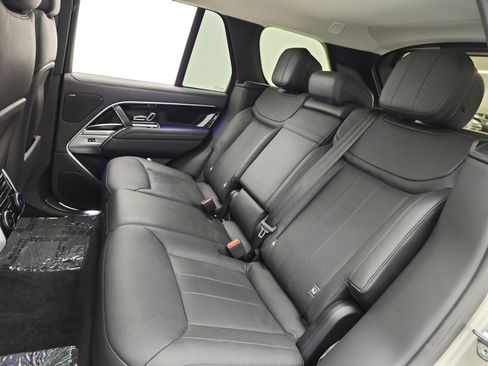 Used 2023 Land Rover Range Rover SE AWD/4WD image 16