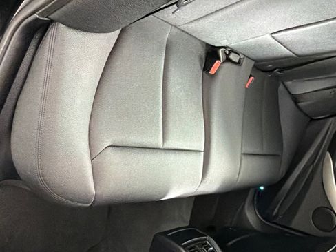 Used 2018 BMW 320i Sedan image 22