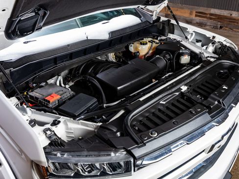 Used 2019 Chevrolet Silverado 1500 LTZ w/ LTZ Premium Package image 37