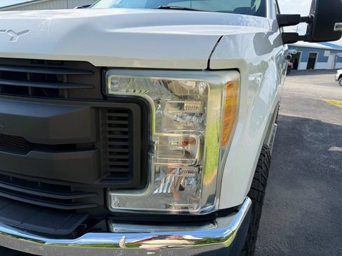 Used 2017 Ford F350 XL w/ Power Equipment Group AWD/4WD image 8