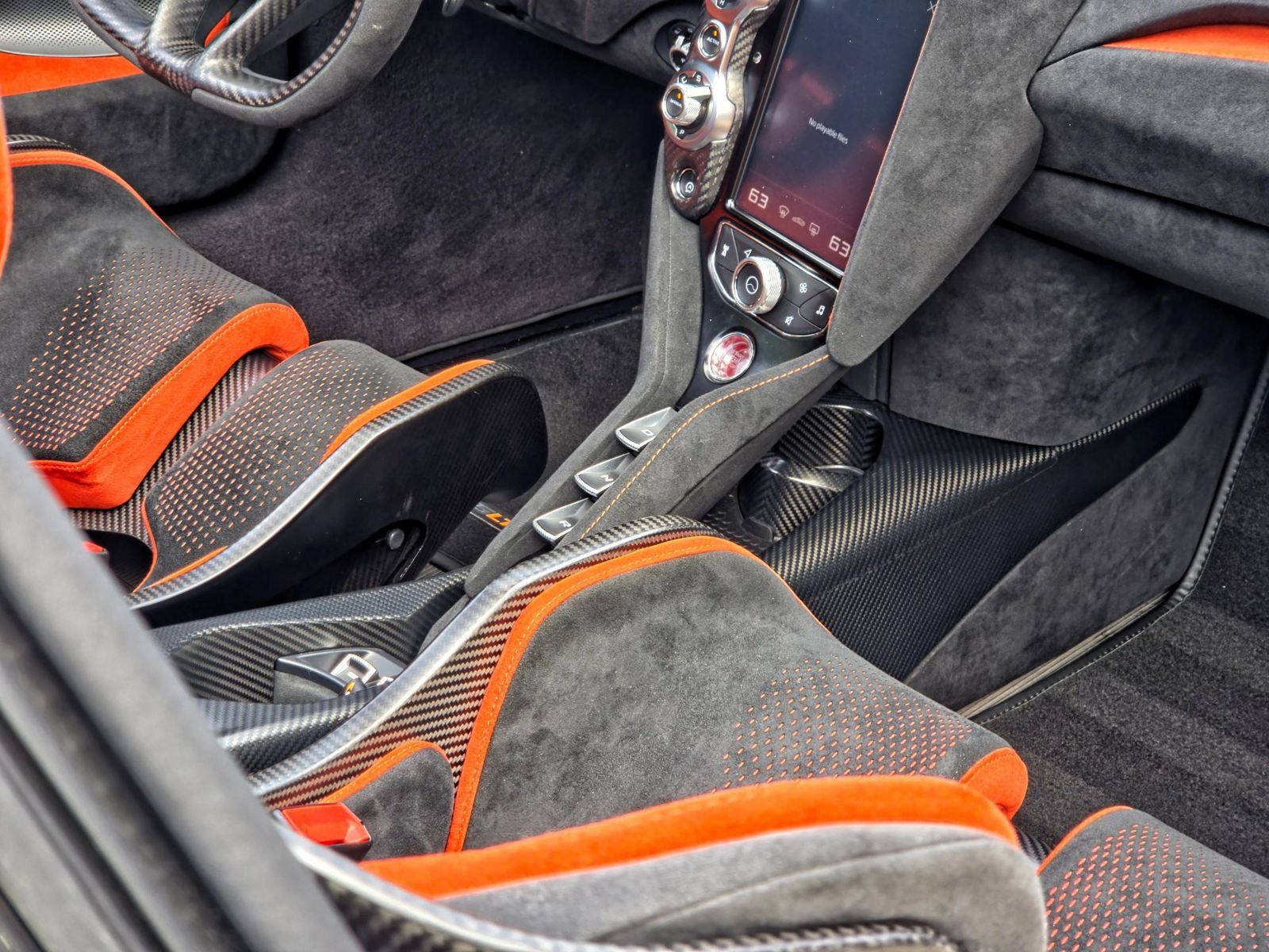 Used 2022 McLaren 765LT RWD image 36