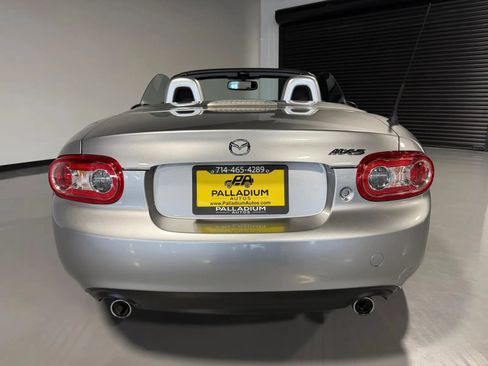 Used 2010 MAZDA MX-5 Miata Touring w/ Suspension Pkg RWD image 5