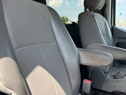 Used 2018 Nissan NV 3500 S RWD image 19