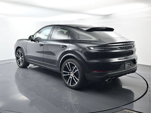 Certified 2025 Porsche Cayenne Coupe AWD/4WD image 3