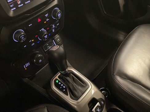 Used 2021 Jeep Renegade Limited AWD/4WD image 21
