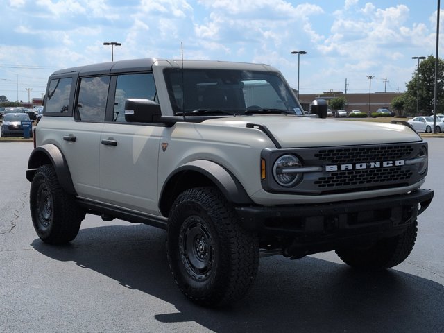 Certified 2025 Ford Bronco Badlands w/ Matte Film Protection Package AWD/4WD image 2