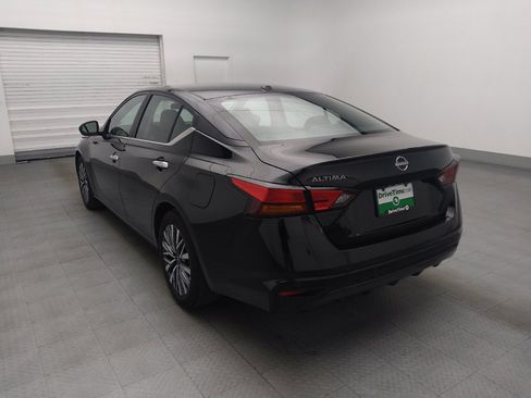Used 2025 Nissan Altima 2.5 SV FWD image 5