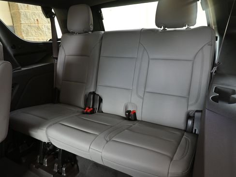 Used 2025 Chevrolet Tahoe LT w/ Comfort Package image 18