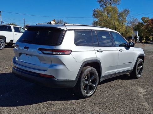 Used 2023 Jeep Grand Cherokee L Laredo AWD/4WD image 12