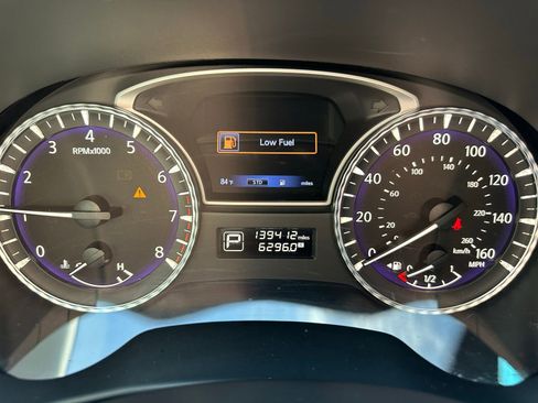 Used 2019 INFINITI QX60 Luxe w/ Sensory Package FWD image 6