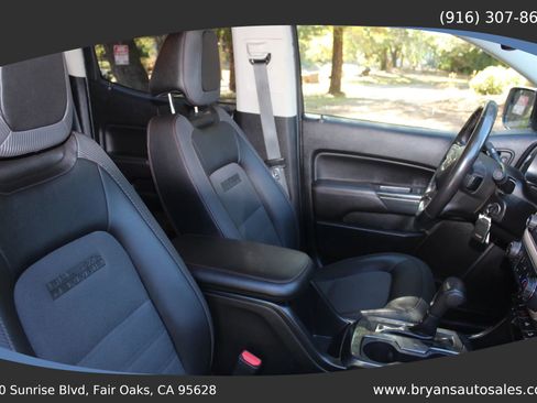 Used 2017 GMC Canyon SLE w/ All Terrain Package image 15