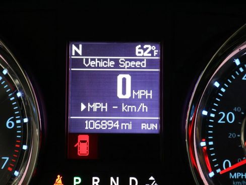 Used 2013 Chrysler Town & Country Touring image 35