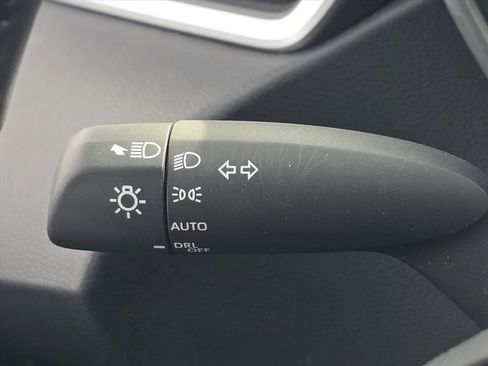 Used 2022 Toyota Corolla SE w/ SE Preferred Package image 20