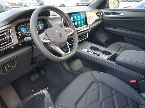 New 2026 Volkswagen Atlas Cross Sport SE FWD image 7