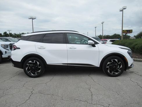 Used 2023 Kia Sportage SX FWD image 2