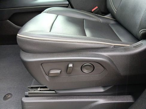 Used 2024 Chevrolet Tahoe Premier image 30