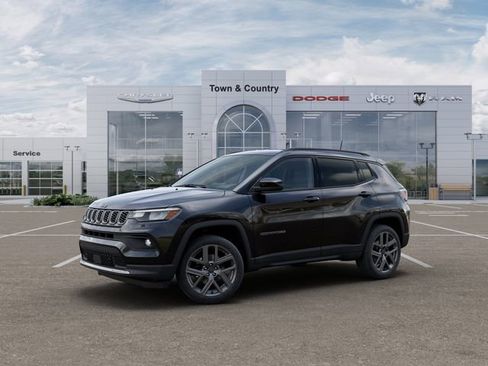 New 2026 Jeep Compass Latitude image 2