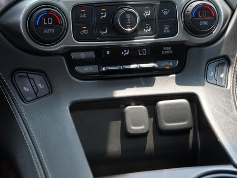 Used 2020 Chevrolet Tahoe LT AWD/4WD image 26