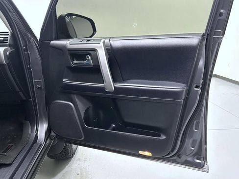 Used 2019 Toyota 4Runner SR5 image 16