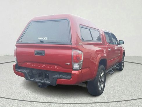 Used 2019 Toyota Tacoma Limited image 6