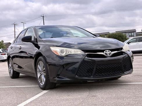 Used 2017 Toyota Camry SE FWD image 10