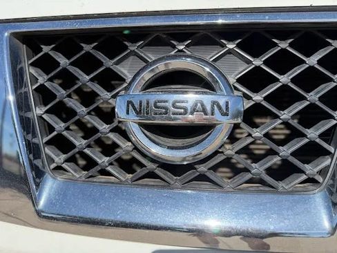 Used 2017 Nissan Frontier SV RWD image 17