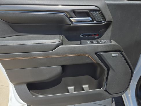 Used 2024 GMC Sierra 1500 AT4 w/ AT4 Premium Package image 32