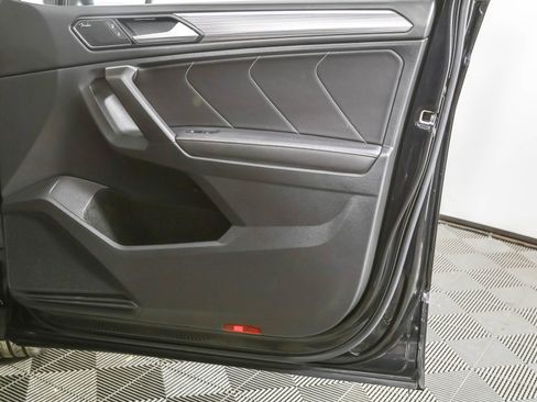 Used 2024 Volkswagen Tiguan SEL R-Line image 48