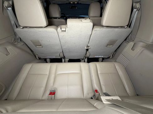 Used 2016 Ford Expedition XLT w/ Equipment Group 202A RWD image 14