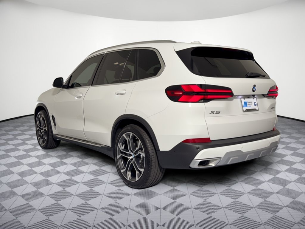 Used 2026 BMW X5 sDrive40i w/ Climate Comfort Package RWD image 3