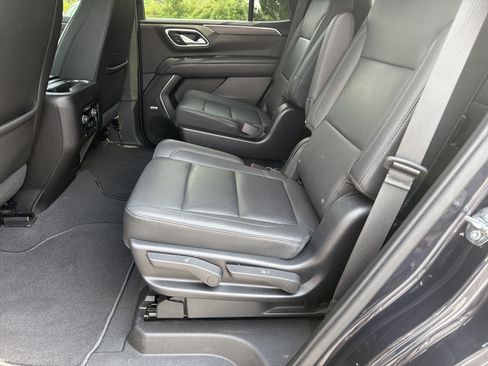 Used 2022 Chevrolet Tahoe LT w/ LT Signature Plus Package AWD/4WD image 22