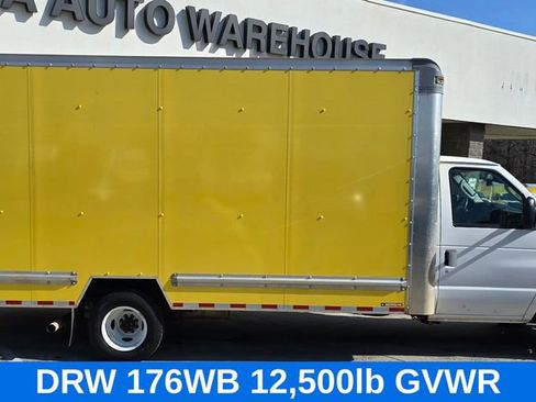 Used 2024 Ford E-350 and Econoline 350 Super Duty w/ Driver's Safety Package image 2