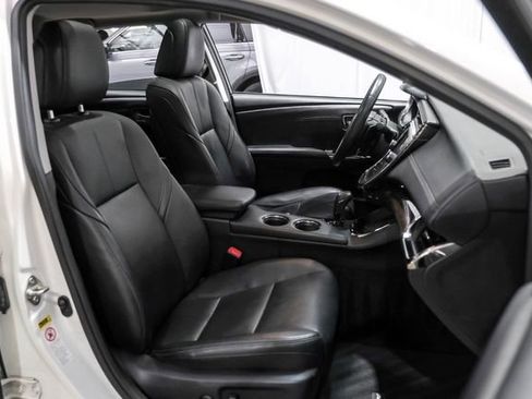 Used 2014 Toyota Avalon Limited FWD image 39