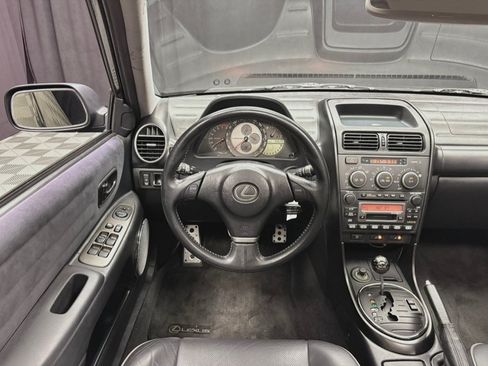 Used 2003 Lexus IS 300 RWD image 38