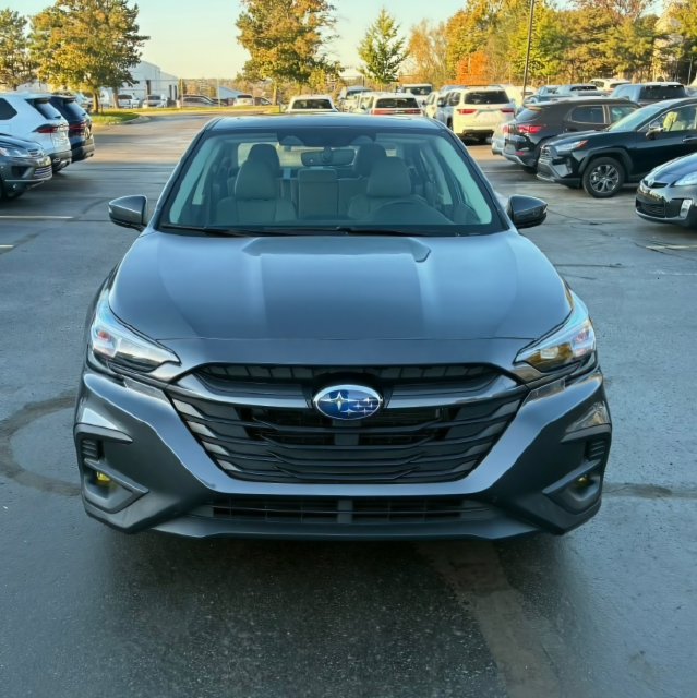 Used 2025 Subaru Legacy Limited AWD/4WD image 2