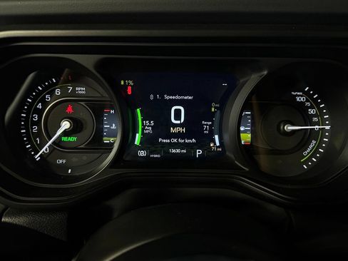 Certified 2025 Jeep Wrangler Unlimited Sahara w/ Safety Group AWD/4WD image 18