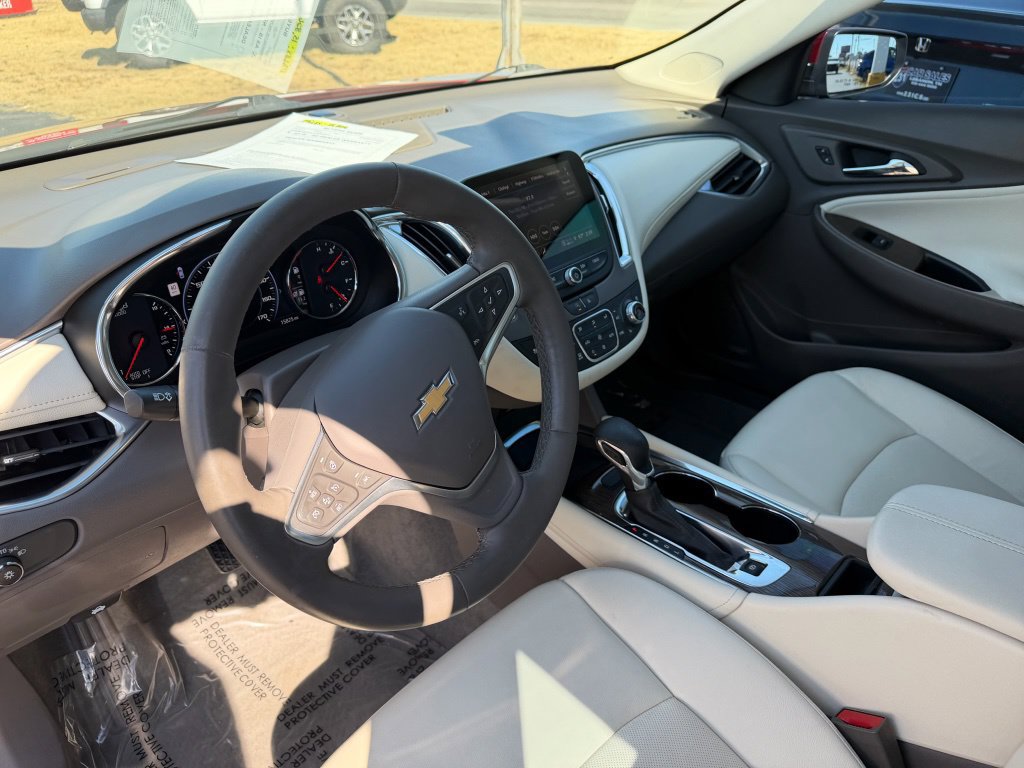 Used 2023 Chevrolet Malibu LT FWD image 11