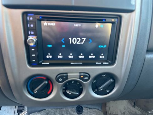 Used 2005 GMC Canyon SLE image 19