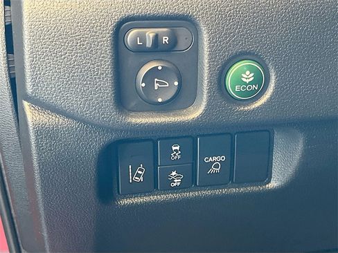 Used 2023 Honda Ridgeline Sport image 10