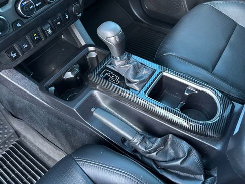 Used 2023 Toyota Tacoma TRD Off-Road w/ TRD Premium Off Road Package image 21