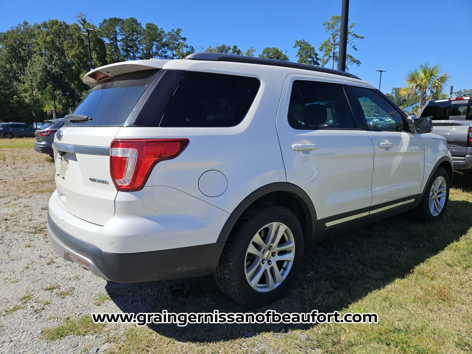 Used 2016 Ford Explorer XLT FWD image 7