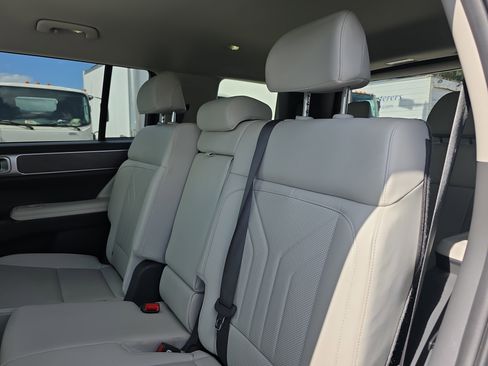 Used 2026 Hyundai Santa Fe SEL FWD image 14